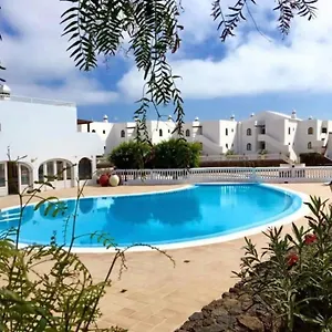 Apartamento Con Piscina Y Vistas -le Petit Paradis, Costa Teguise